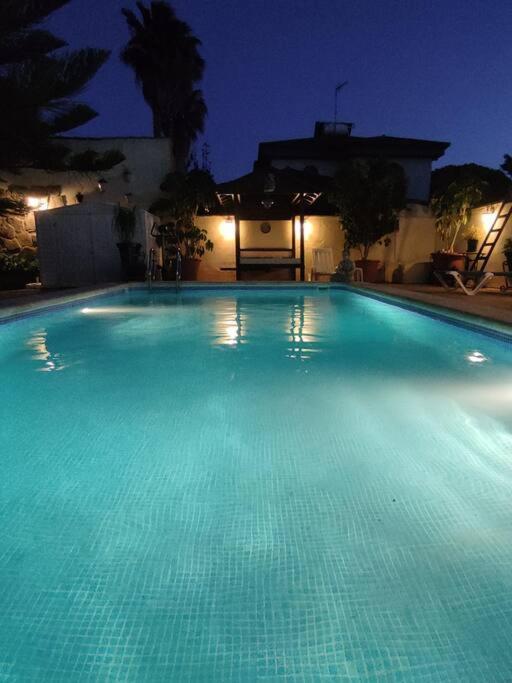 Chalet Con Capacidad Para 8 Personas ชิกลานา เด ลา ฟรอนเตรา ภายนอก รูปภาพ