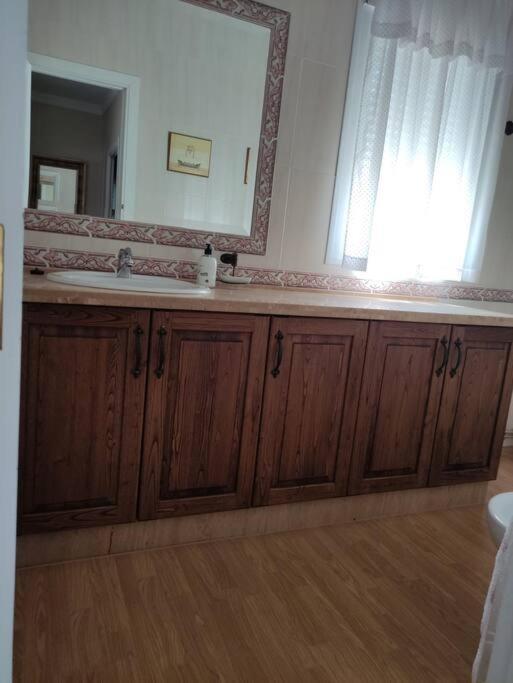 Chalet Con Capacidad Para 8 Personas ชิกลานา เด ลา ฟรอนเตรา ภายนอก รูปภาพ