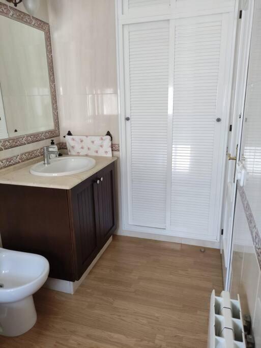 Chalet Con Capacidad Para 8 Personas ชิกลานา เด ลา ฟรอนเตรา ภายนอก รูปภาพ